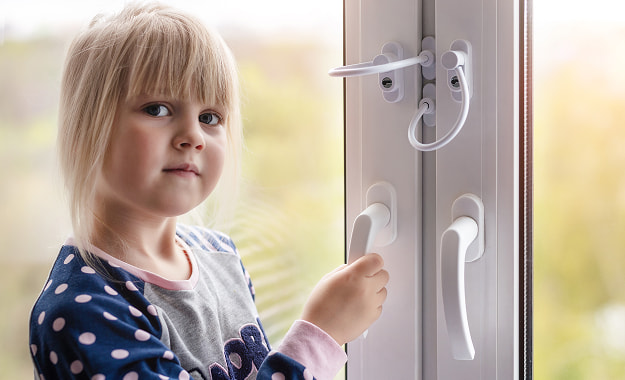 Детские замки на окна